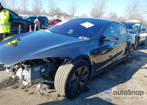 2018 Tesla Model S 100D/75D/P100D from USA, damaged, VIN 5YJSA1E25JF258717